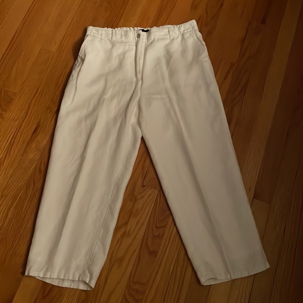 State•ments (Katherine Fit) cropped pants, size 10. Color white, 2 front pockets